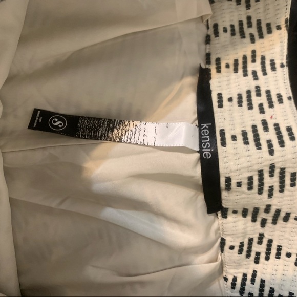 Womens shorts - Picture 4 of 4